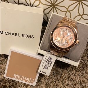 Selling a brand new watch I have no use for it